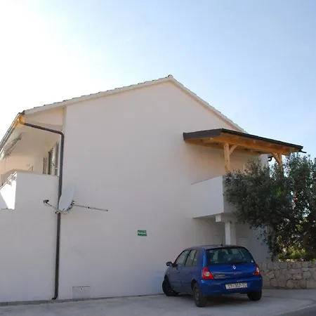 And With Parking Space Hvar - 13161 Affittacamere