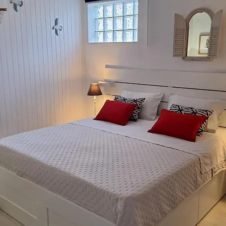 And With Parking Space Hvar - 13161 ゲストハウス 3*