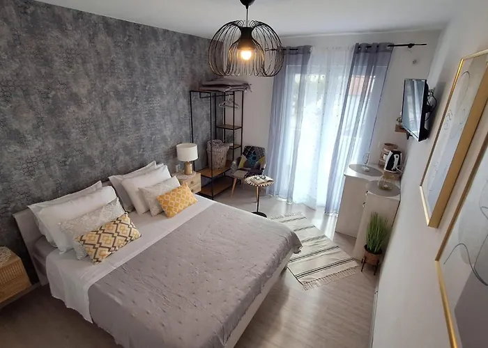 Gasthuis And With Parking Space Hvar - 13161 Hvar Town