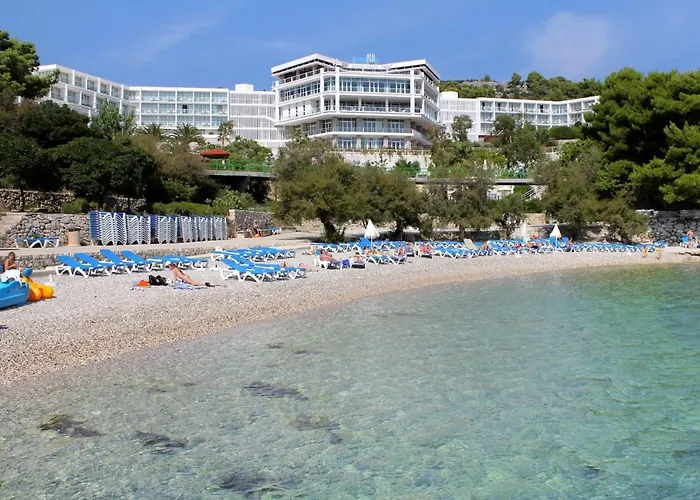 Guest house And With Parking Space Hvar - 13161 3*