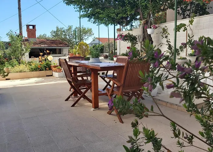 And With Parking Space Hvar - 13161 Guest house