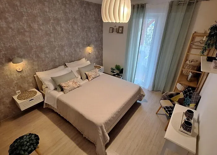 And With Parking Space Hvar - 13161 Guest house